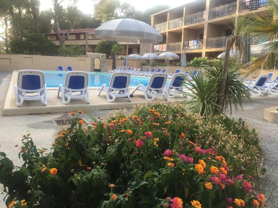 Les Appartements De La Marina Sanary-sur-Mer Eksteriør bilde