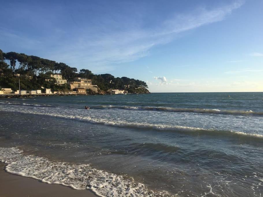 Les Appartements De La Marina Sanary-sur-Mer Eksteriør bilde