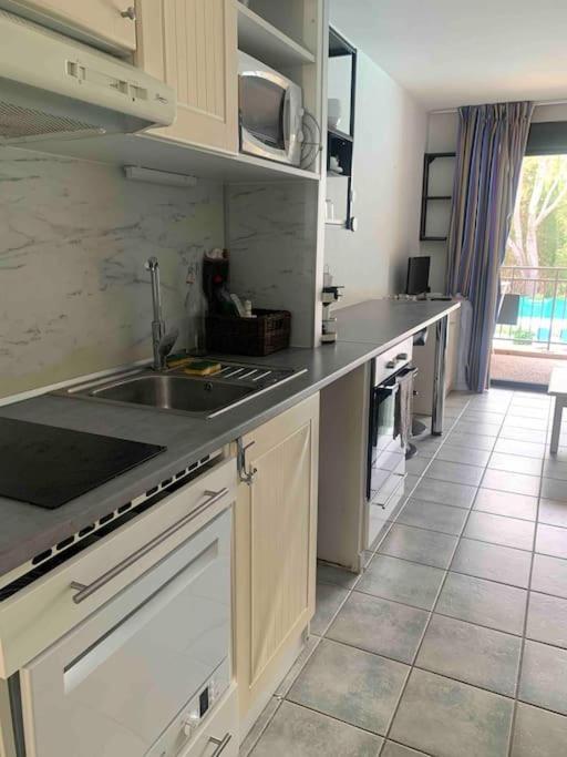 Les Appartements De La Marina Sanary-sur-Mer Eksteriør bilde