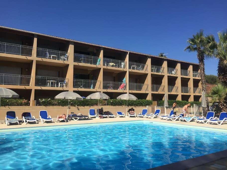 Les Appartements De La Marina Sanary-sur-Mer Eksteriør bilde