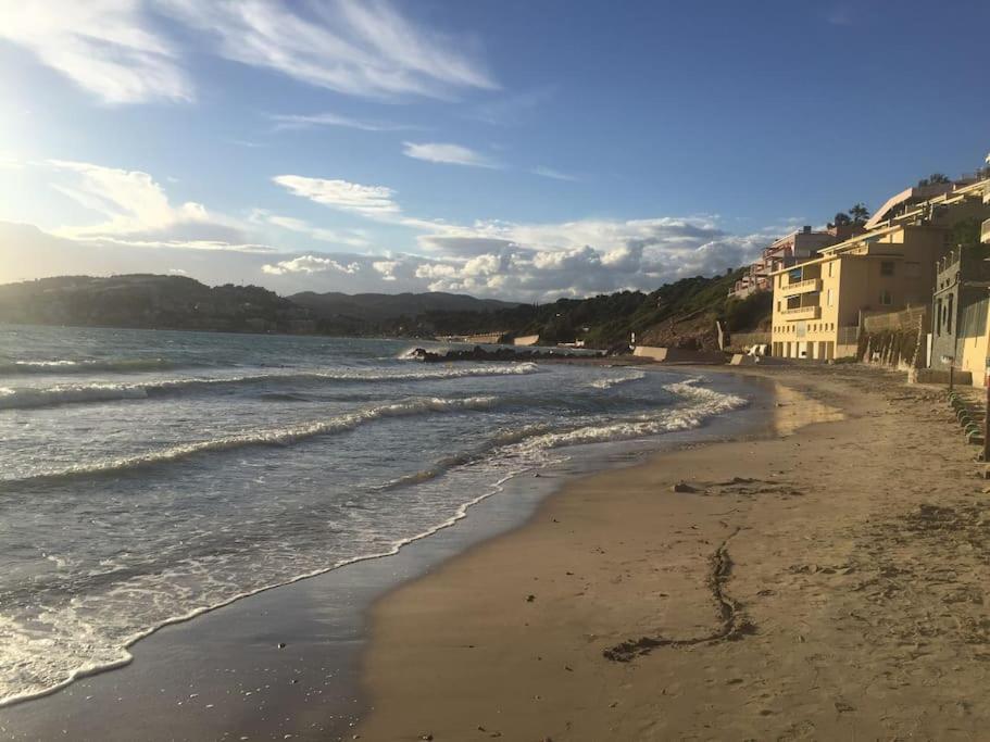 Les Appartements De La Marina Sanary-sur-Mer Eksteriør bilde